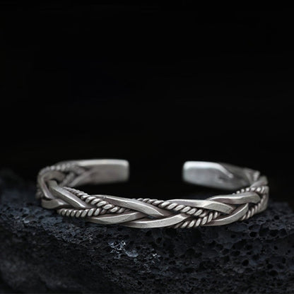 ''Embrace the future'' Twists and Turns Bracelet
