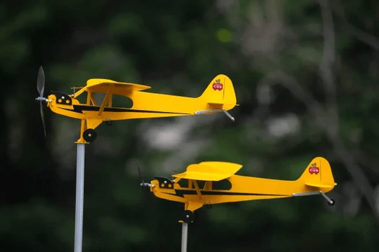 💐VORVERKAUF ZUM MUTTERTAG💝 Wetterfahne für Flugzeuge des Typs Piper J3 Cub