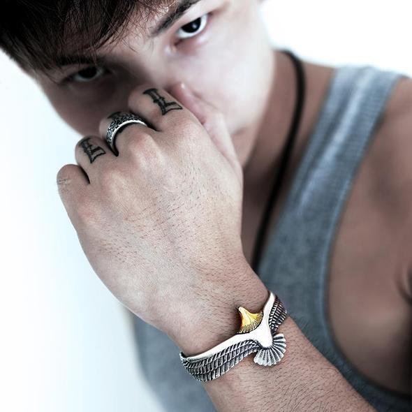 ''Focusing On Your Way'' Eagle Bracelet