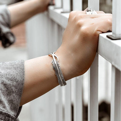 '' I will be always here with you '' Feather Bracelet